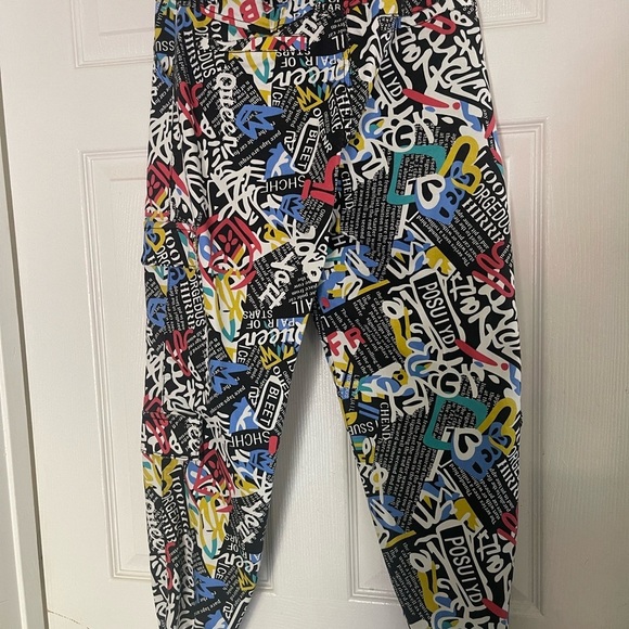 Brand: V.I.P Size:9 Color: Multicolored with wording Women’s cargo pants - Picture 2 of 5